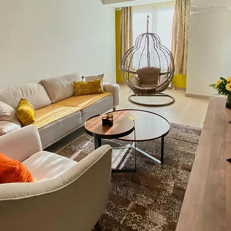 Apartment Stylish Apartment, Centre - Private Parking - Panoramic Views *