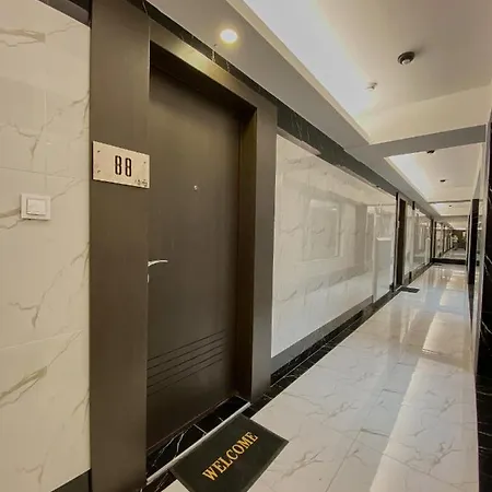 Stylish Apartment, Centre - Private Parking - Panoramic Views * Skopje