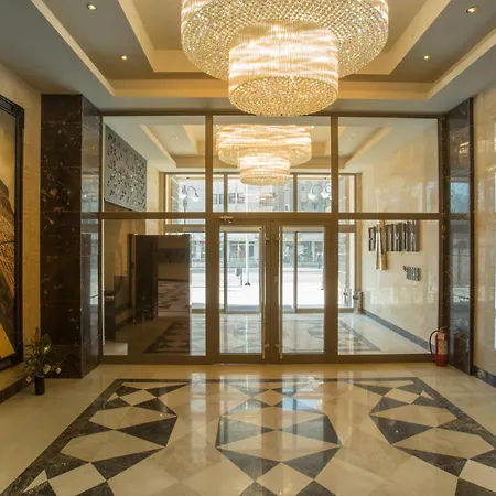 Apartment Stylish Apartment, Centre - Private Parking - Panoramic Views *