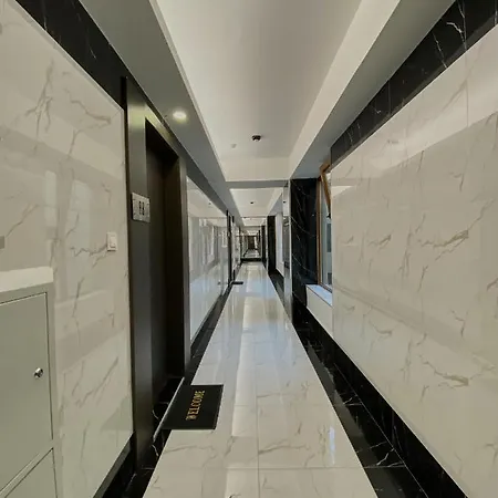 Stylish Apartment, Centre - Private Parking - Panoramic Views * Üsküp