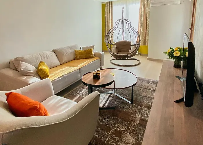 Apartment Stylish Apartment, Centre - Private Parking - Panoramic Views *