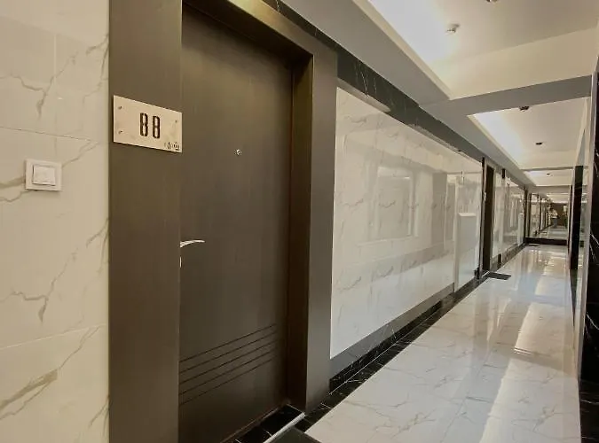 Stylish Apartment, Centre - Private Parking - Panoramic Views * Skopje