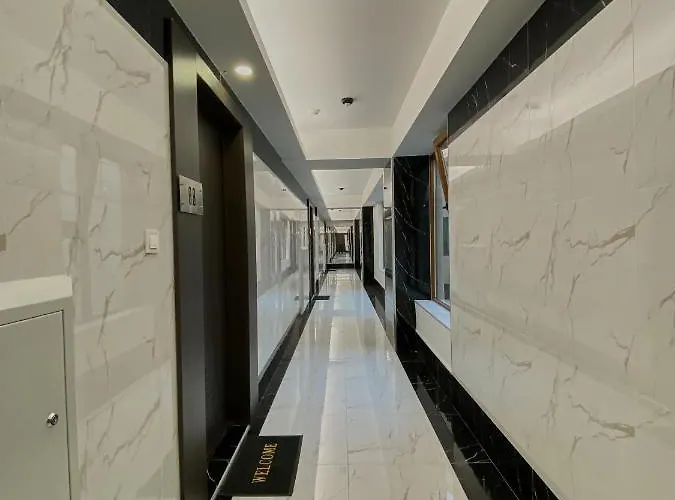 Stylish Apartment, Centre - Private Parking - Panoramic Views * Skopje