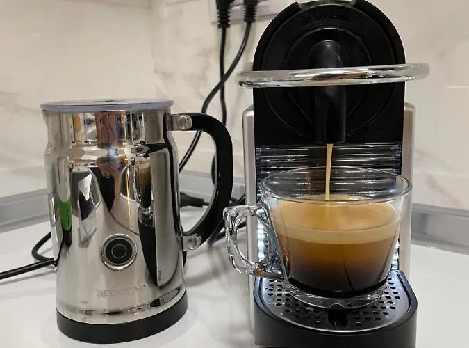 Stylish Apartment, Centre - Private Parking - Panoramic Views Lägenhet